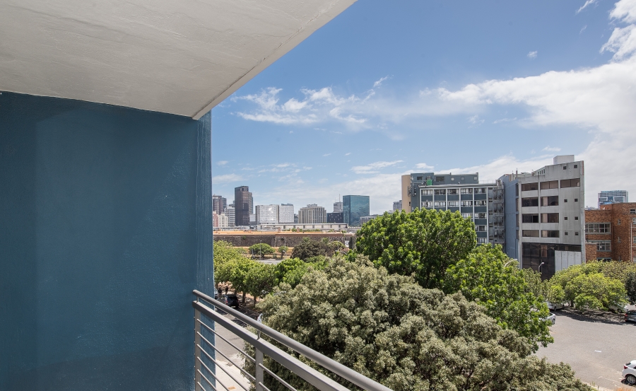 2 Bedroom Property for Sale in Zonnebloem Western Cape